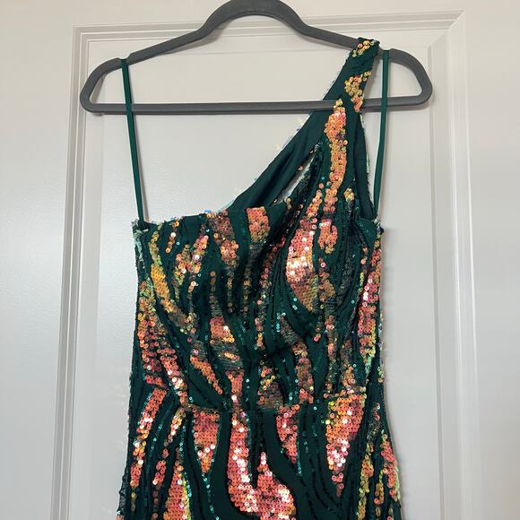 City Studio One Shoulder Sequin Gown Size 9/10 Green Formal Dress Slit - Picture 10 of 10
